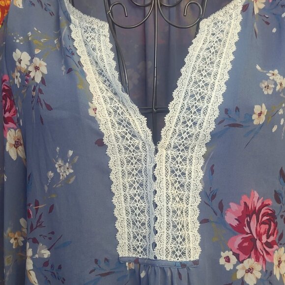 White House Black Market ~ Sz 8 ~ Hook and Eye Closure Blouse / Top ~ Excellent - Picture 3 of 8